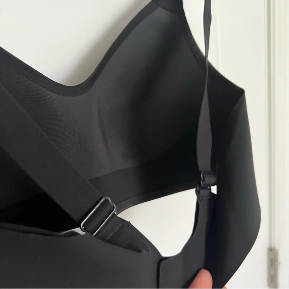 Lululemon Hold True Bra34C - Picture 8 of 10